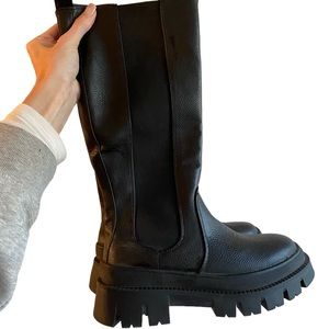 Women’s Mid High Boot